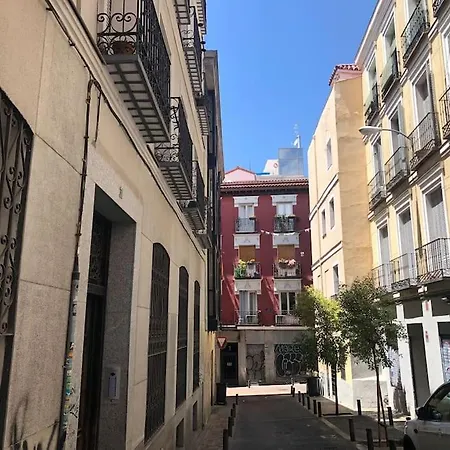Tesoro Calle, Precioso Estudio Super Equipado Para Dos En Malasana Madrid Exterior photo
