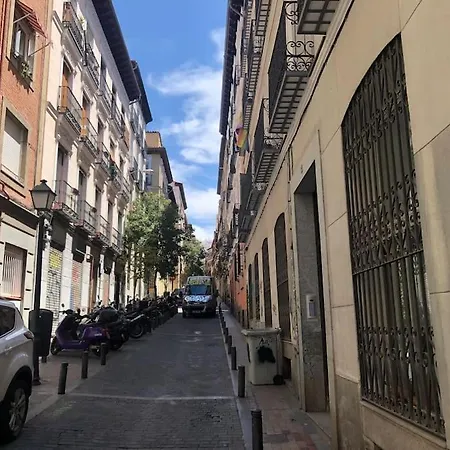 Tesoro Calle, Precioso Estudio Super Equipado Para Dos En Malasana Madrid Exterior photo